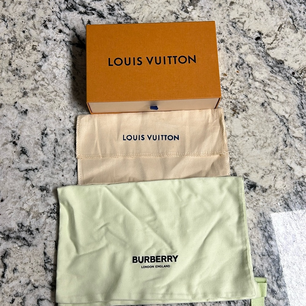 Lv wallet box and bag & 1 Burberry bag not for wallet but can fit wallet!